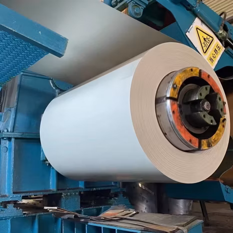 Предварительно окрашенная рулонная сталь Gi PPGL PPGI Рулонная сталь с цветным покрытием Оцинкованный стальной лист у поставщика рулонов